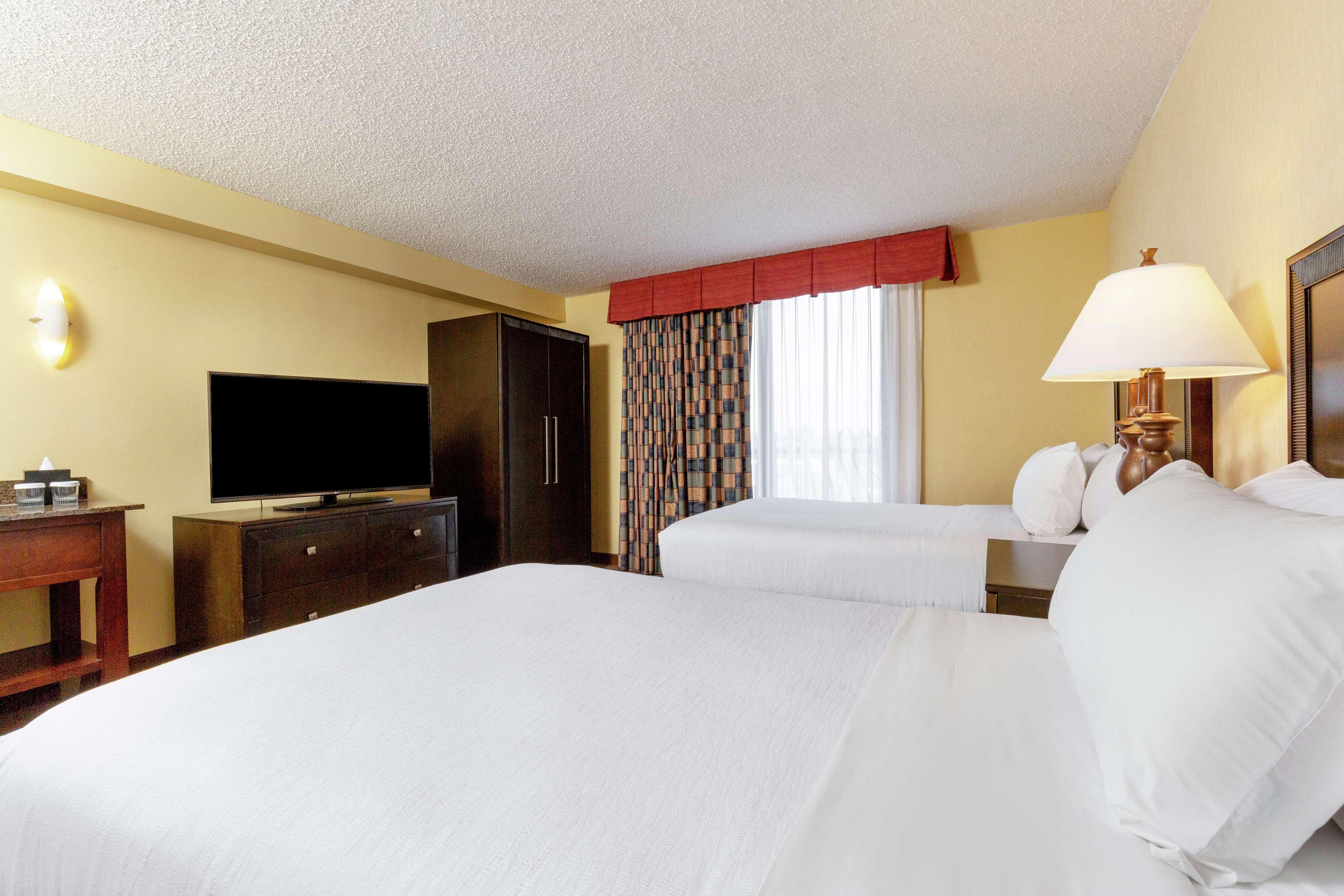 Embassy Suites By Hilton Kansas City Plaza Exteriör bild