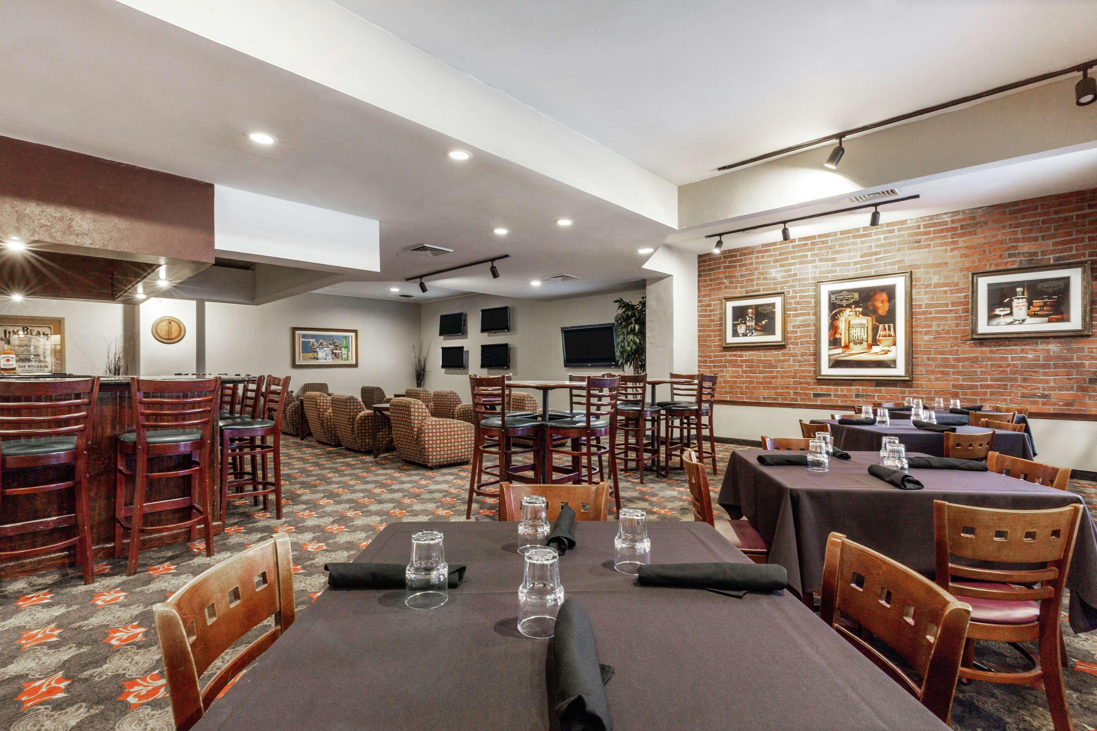 Embassy Suites By Hilton Kansas City Plaza Exteriör bild