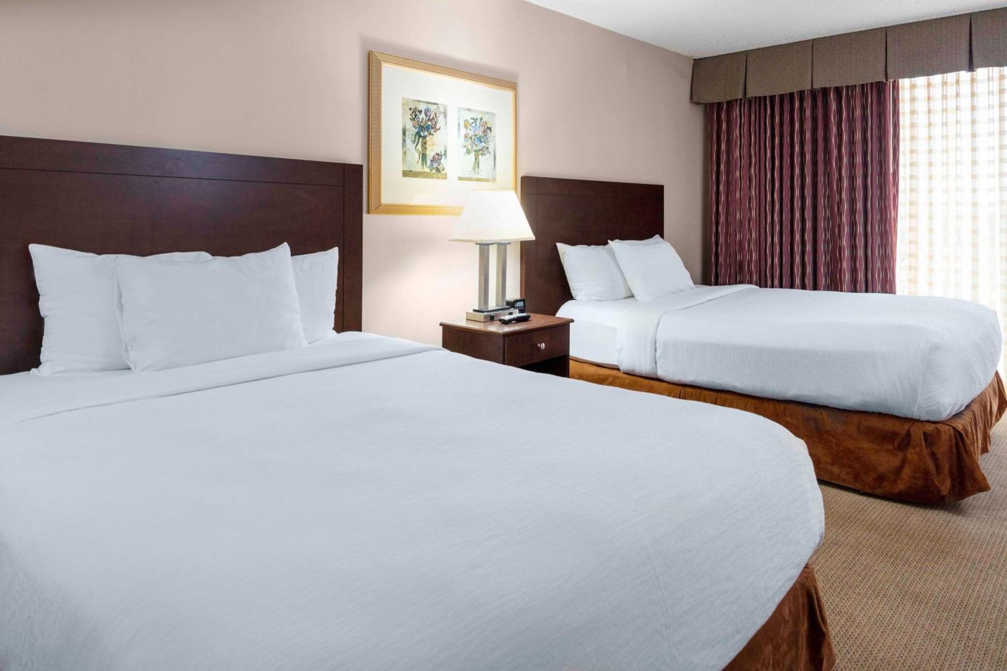 Embassy Suites By Hilton Kansas City Plaza Exteriör bild