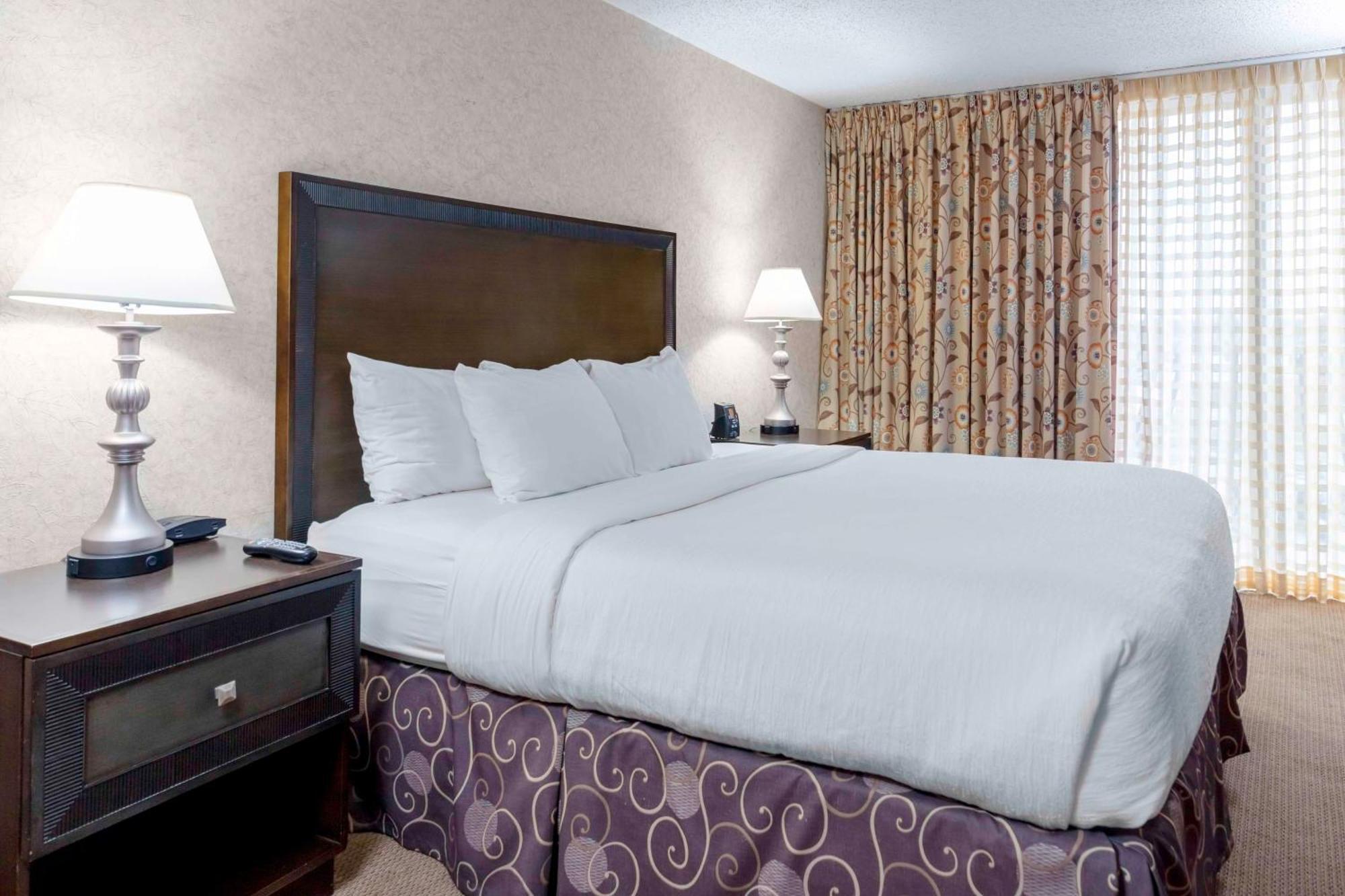 Embassy Suites By Hilton Kansas City Plaza Exteriör bild